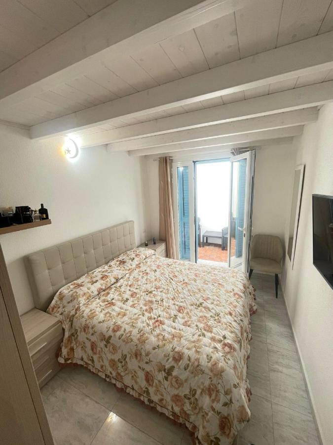 Bed and Breakfast La Perla Del Mare 2 La Caletta Exteriér fotografie